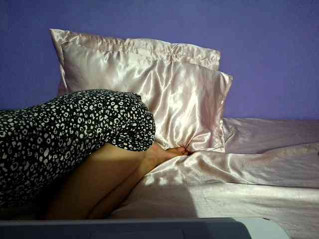 AngelaMilez webcam