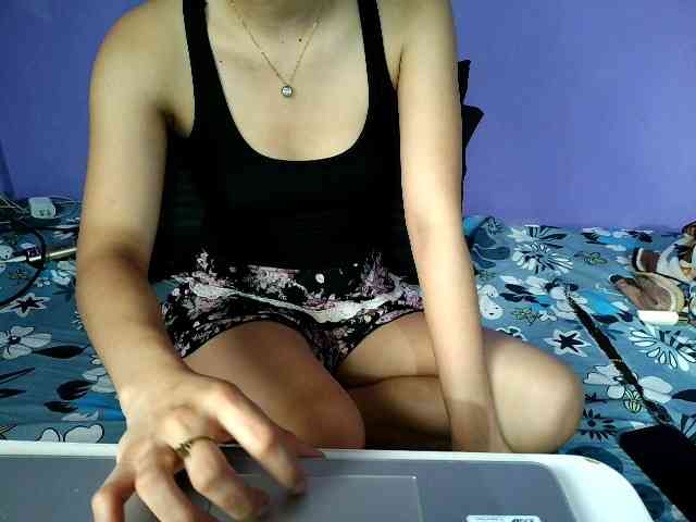 AngelaMilez webcam
