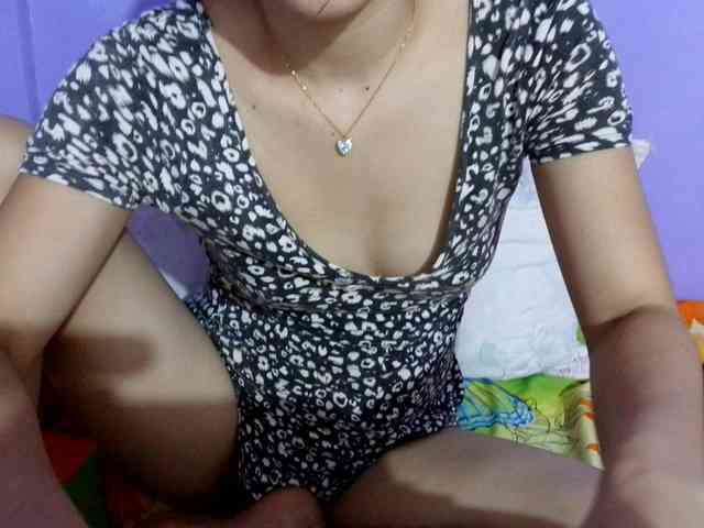 AngelaMilez webcam