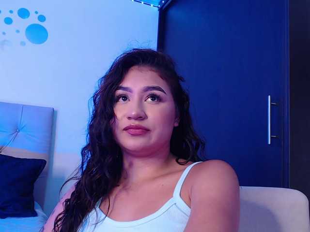 zayda11 live cam on BongaCams
