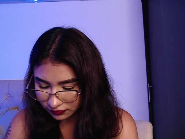 zayda11 live cam on BongaCams