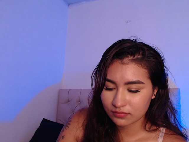 zayda11 live cam on BongaCams