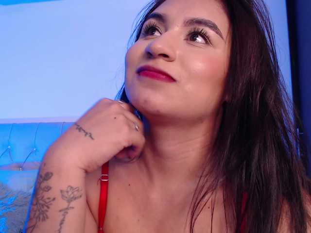 zayda11 live cam on BongaCams