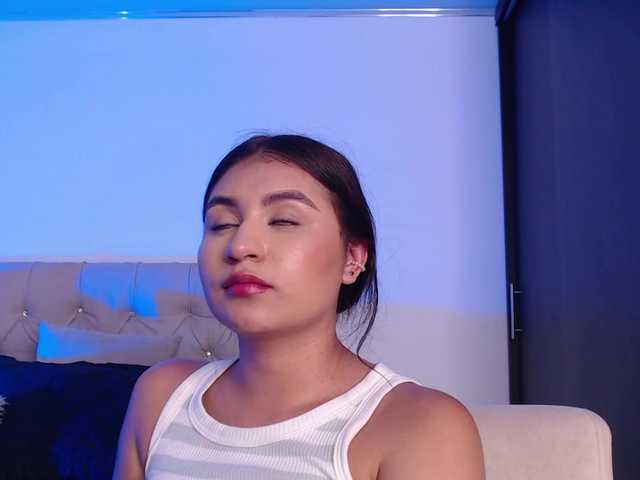 zayda11 live cam on UnifiedCams
