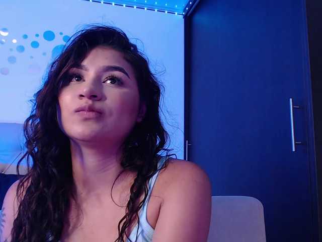 zayda11 live cam on BongaCams