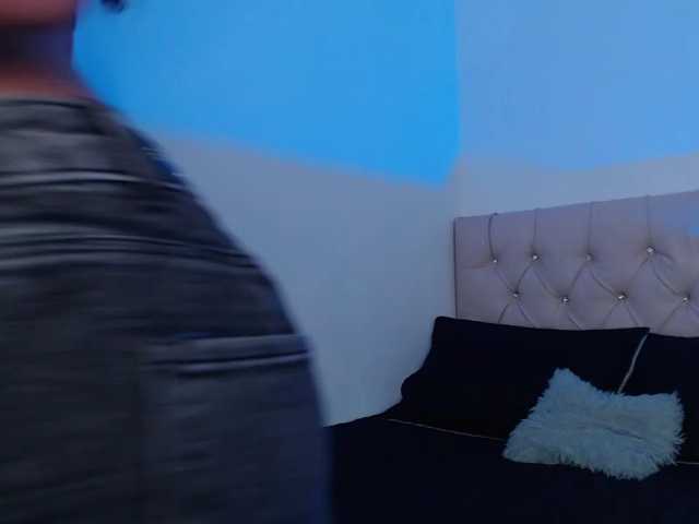 Sex chat gratuit in direct cu zayda11 pe BongaCams