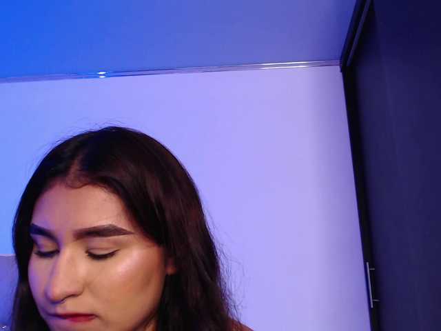 zayda11 live cam on BongaCams