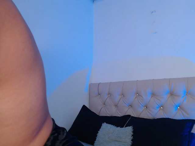 zayda11 live cam on BongaCams