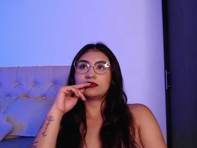zayda11 live cam on BongaCams