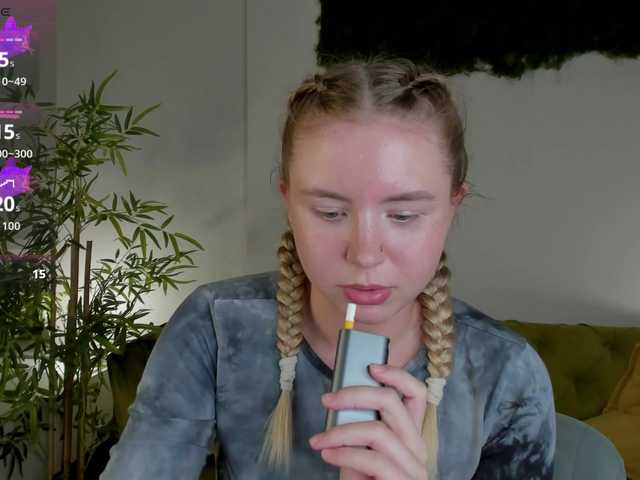 Linda-Bloom live cam on BongaCams