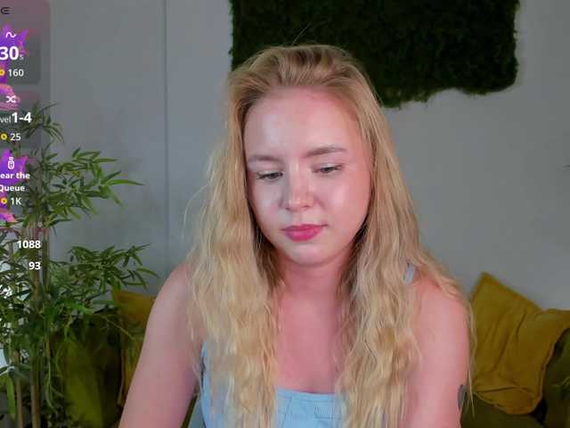 Linda-Bloom live cam on BongaCams