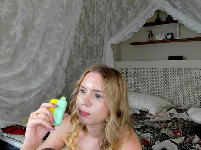 Linda-Bloom live cam on BongaCams