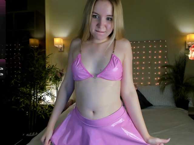 Linda-Bloom live cam on BongaCams