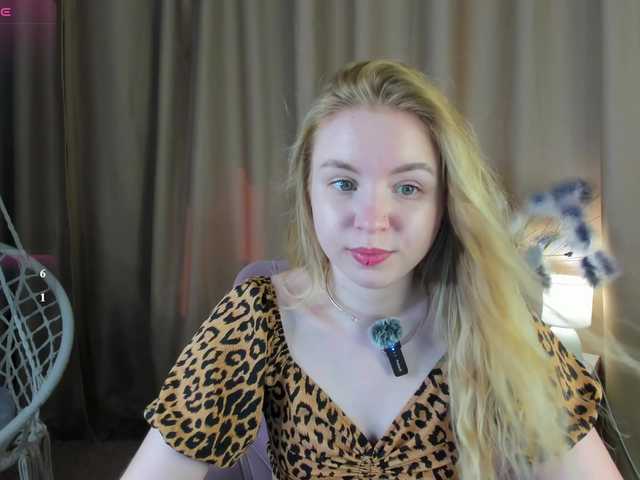 Linda-Bloom live cam on BongaCams