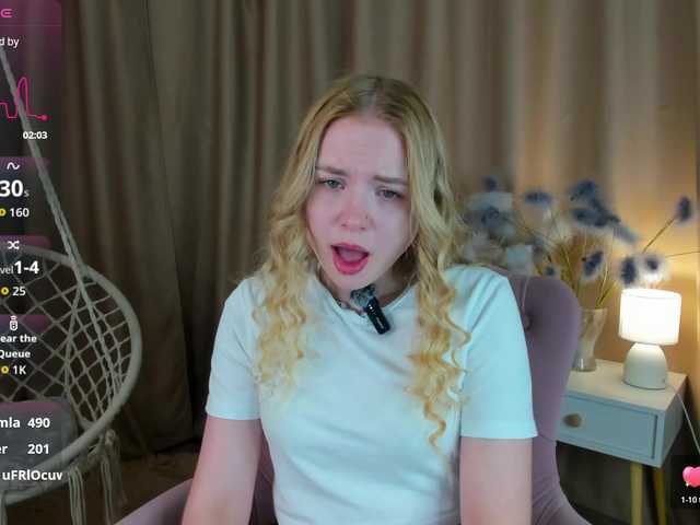 Linda-Bloom live cam on BongaCams