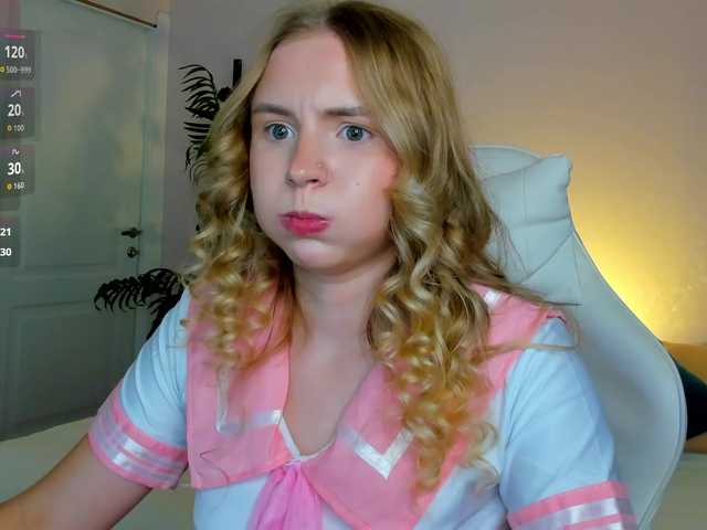 Linda-Bloom live cam on BongaCams