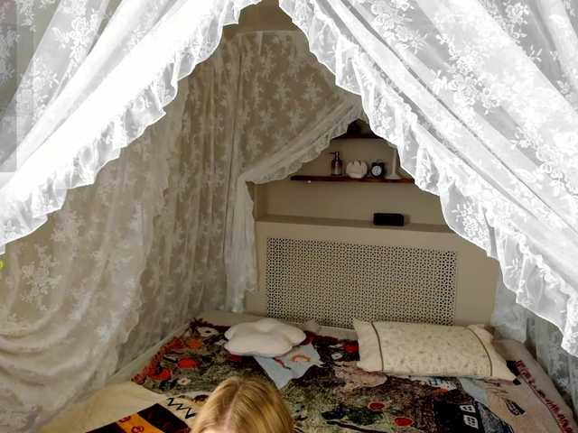Linda-Bloom live cam on BongaCams