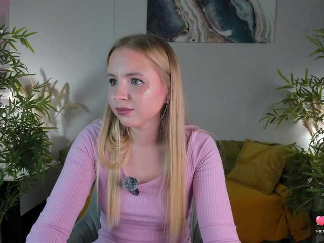 Linda-Bloom live cam on BongaCams