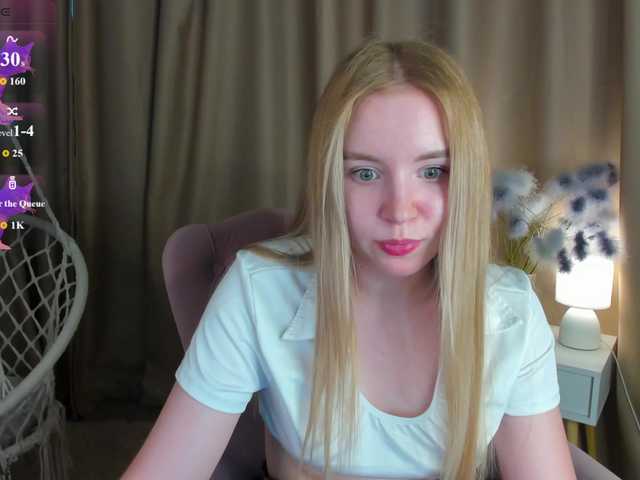 Linda-Bloom live cam on BongaCams