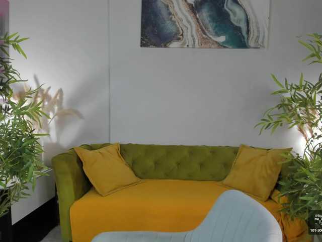 Linda-Bloom live cam on BongaCams