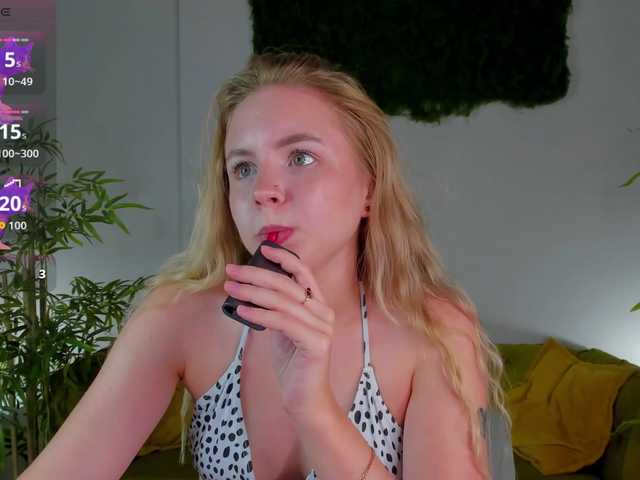 Linda-Bloom live cam on BongaCams