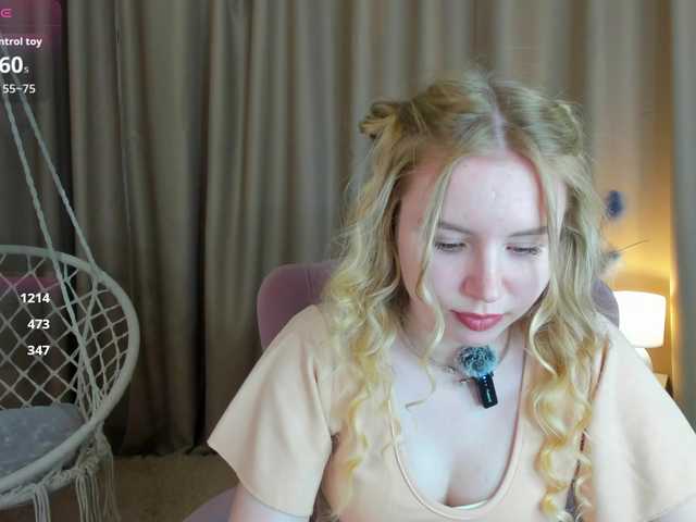 Linda-Bloom live cam on BongaCams