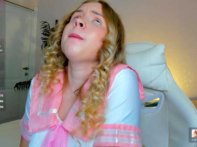 Linda-Bloom live cam on BongaCams