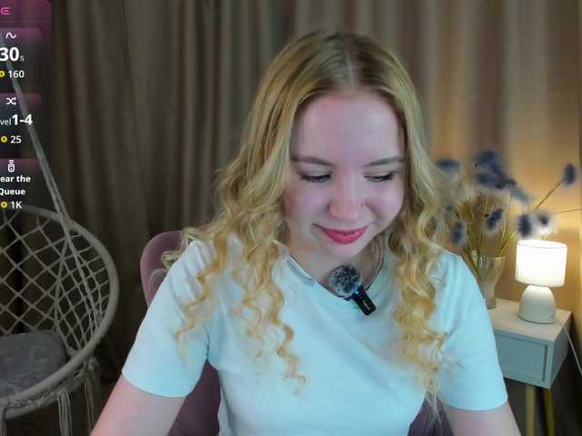 Linda-Bloom live cam on BongaCams
