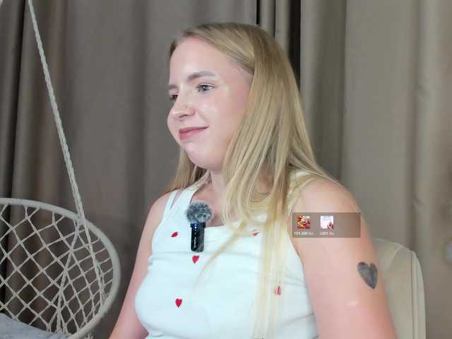 Linda-Bloom live cam on BongaCams