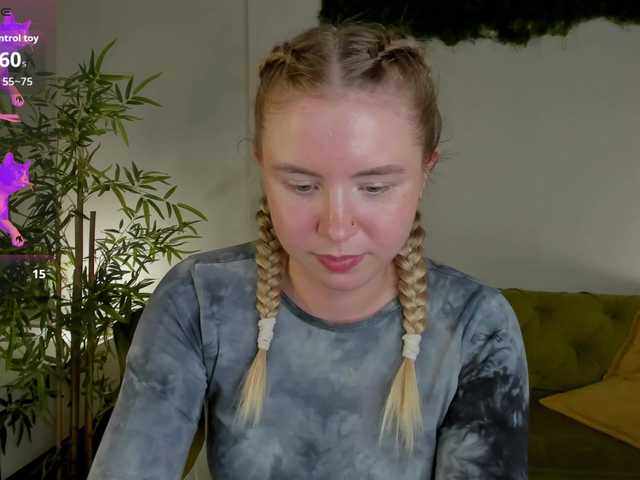 Linda-Bloom live cam on BongaCams