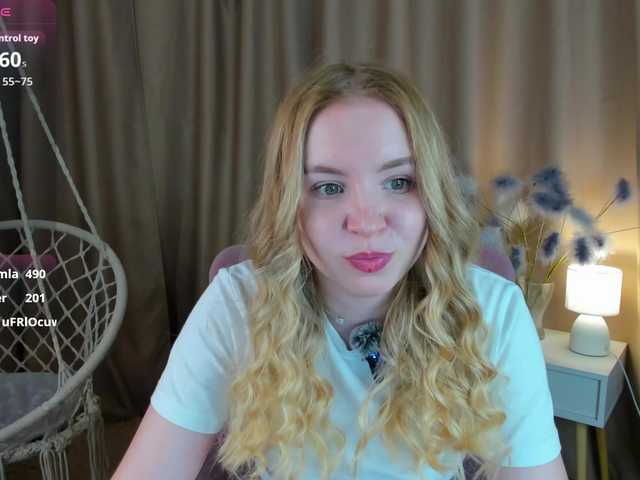 Linda-Bloom live cam on BongaCams