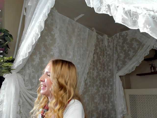 Linda-Bloom live cam on BongaCams