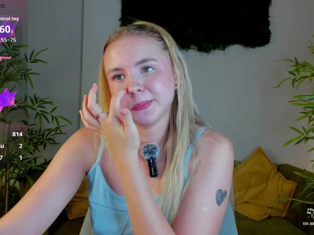 Linda-Bloom live cam on BongaCams