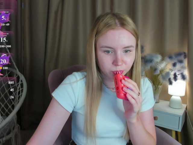 Linda-Bloom live cam on BongaCams