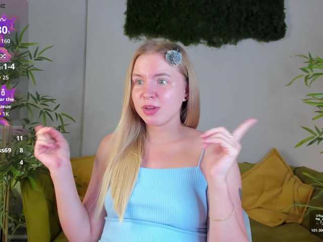 Linda-Bloom live webcam show