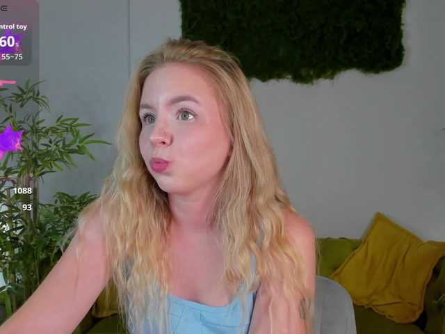 Linda-Bloom live cam on BongaCams