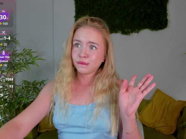 Linda-Bloom live cam on BongaCams