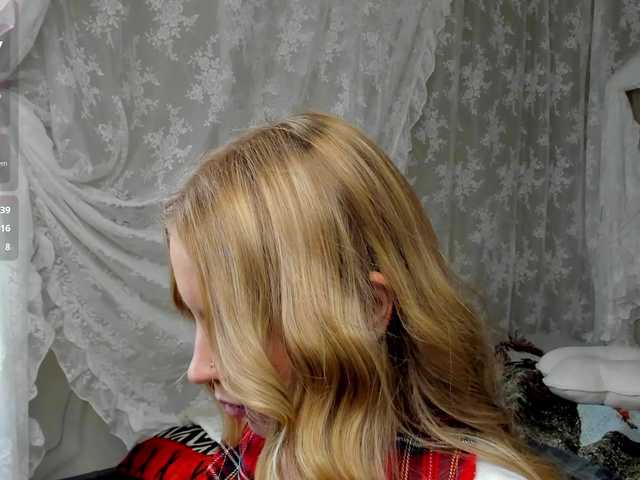 Linda-Bloom live cam on BongaCams
