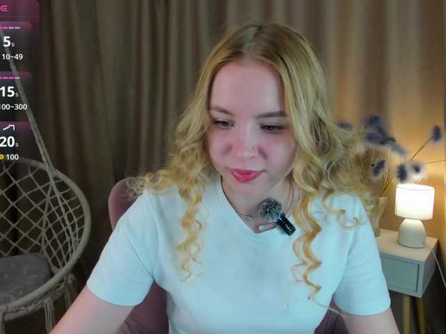 Linda-Bloom live cam on BongaCams