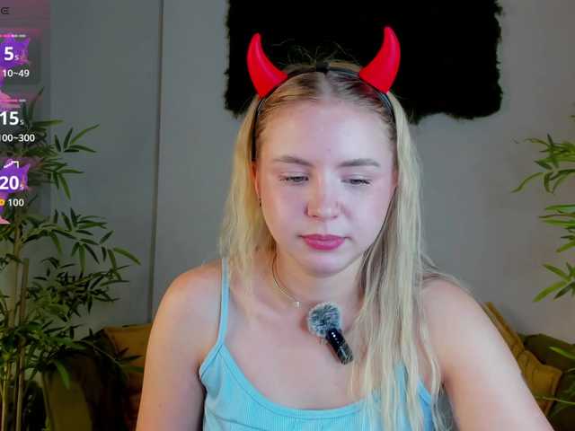 Linda-Bloom live cam on BongaCams