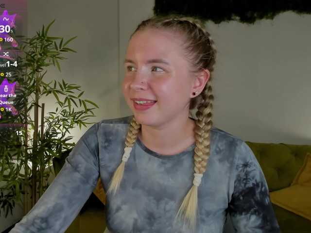 Linda-Bloom live cam on BongaCams