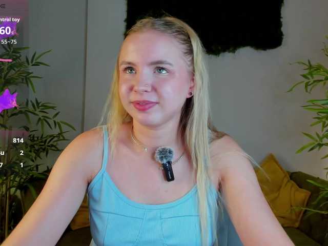 Linda-Bloom live cam on BongaCams
