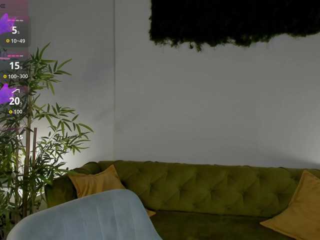 Linda-Bloom live webcam show