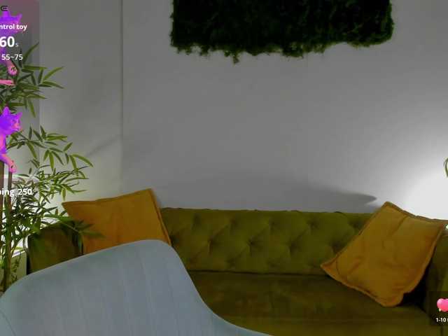 Linda-Bloom live cam on BongaCams