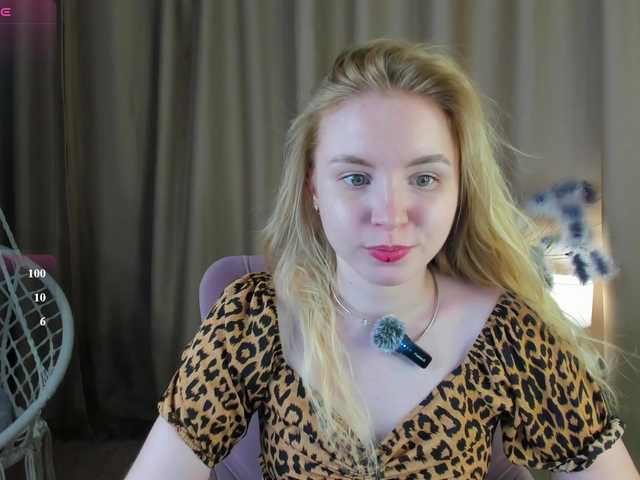 Linda-Bloom live cam on BongaCams