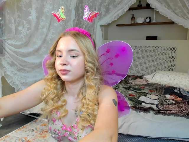 Linda-Bloom live cam on BongaCams