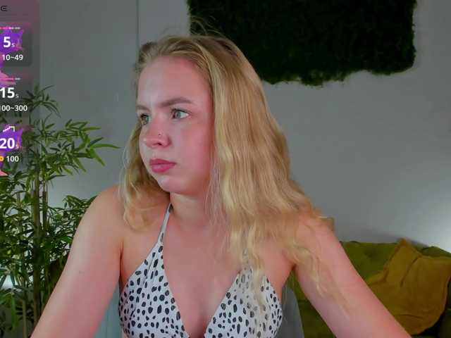Linda-Bloom live cam on BongaCams