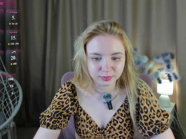 Linda-Bloom live cam on BongaCams