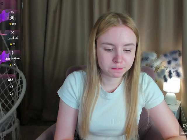 Linda-Bloom live cam on BongaCams