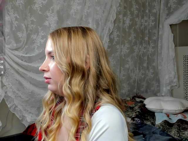 Linda-Bloom live cam on BongaCams